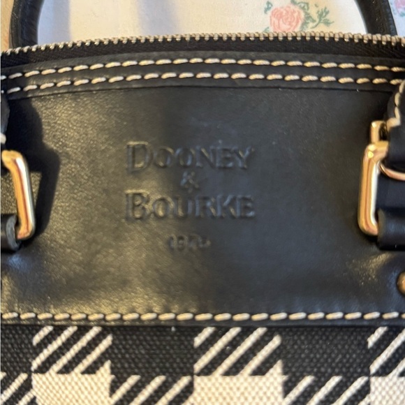 LIKE 🆕 Dooney & Bourke Black White Checker Canvas Leather Satchel Bag - Picture 2 of 5